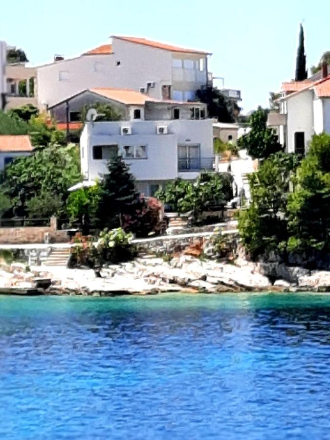 Apartments Petrovic Primošten Екстериор снимка
