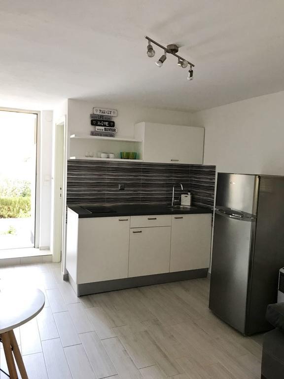 Apartments Petrovic Primošten Екстериор снимка