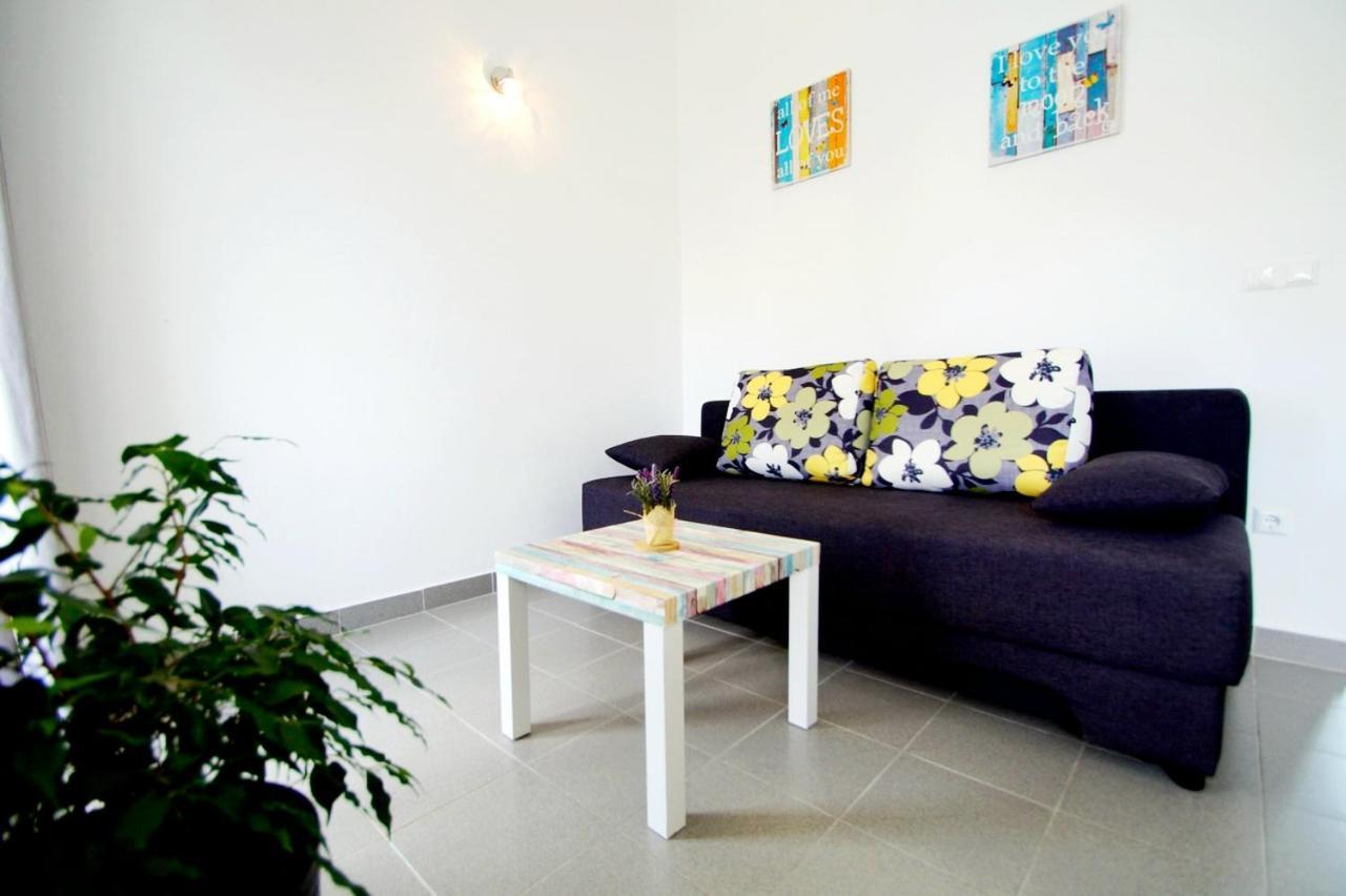 Apartments Petrovic Primošten Екстериор снимка